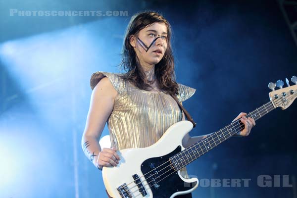 HYPHEN HYPHEN - 2012-06-24 - PARIS - Hippodrome de Longchamp - Laura Christin